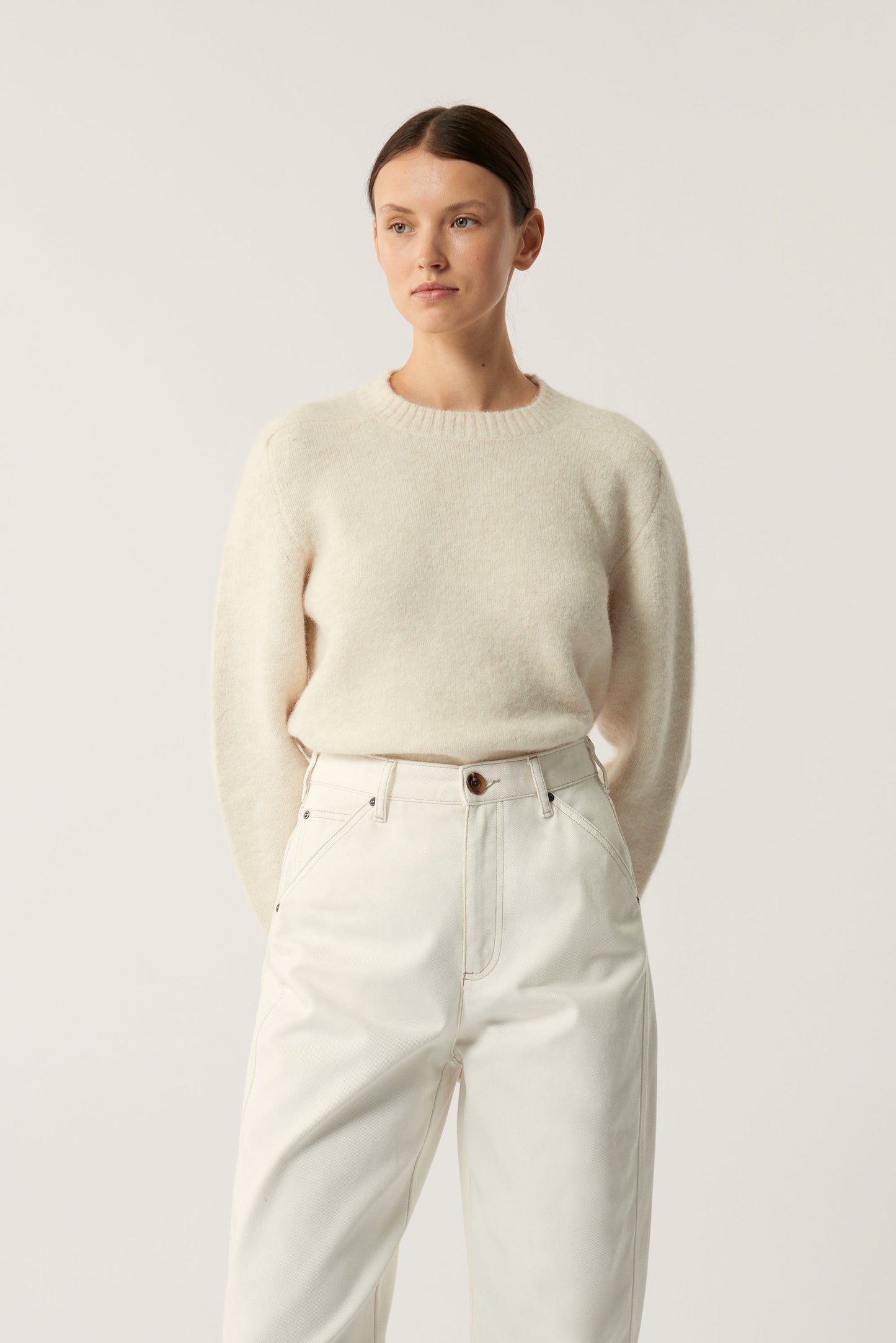 ENVIE OFF-WHITE SWEATER